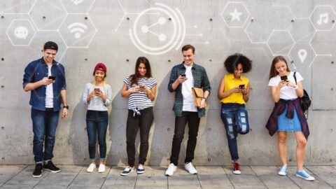 Jeunes réseaux sociaux